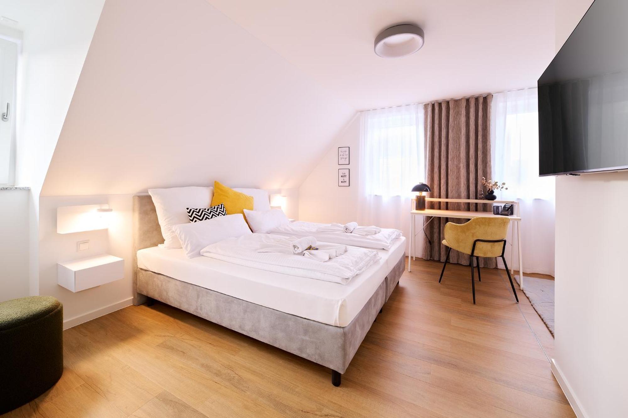 Xzllenz - 4 Schlafzimmer, Zentral, Parken, U-Bahn, 2 Baeder, 4 Smart-Tv, Optional Einzelbett Нюрнберг Екстериор снимка